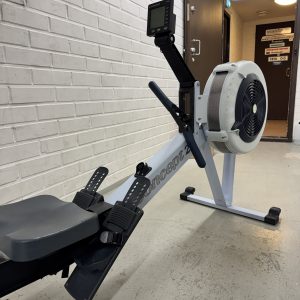 Käytetty D PM5 monitorilla